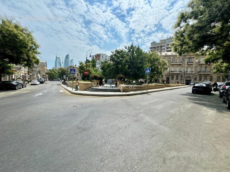 4 otaqlı mənzil satılır, Səbail, Bakı