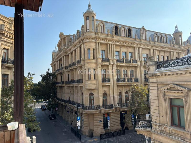 3 otaqlı mənzil satılır, Səbail, Bakı