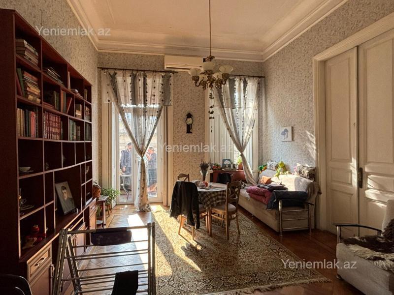 3 otaqlı mənzil satılır, Səbail, Bakı