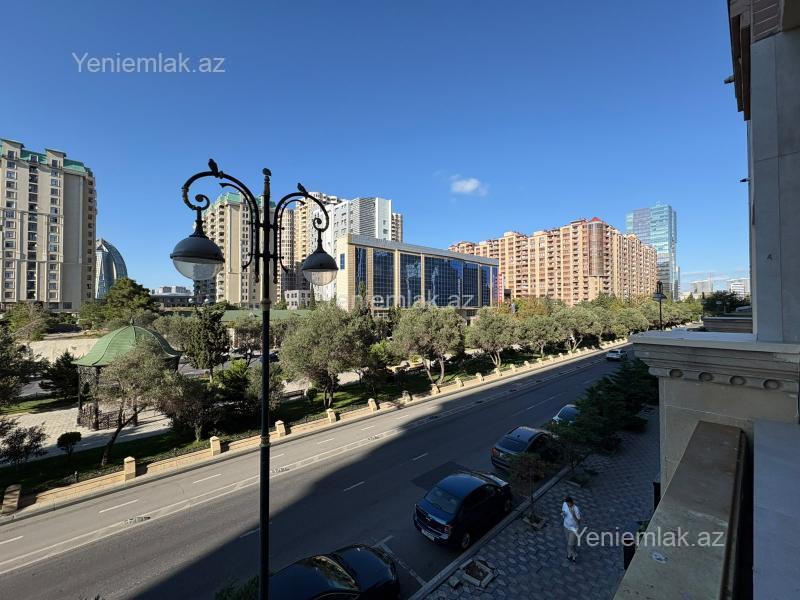4-room apartment for sale, Khatai, Baku