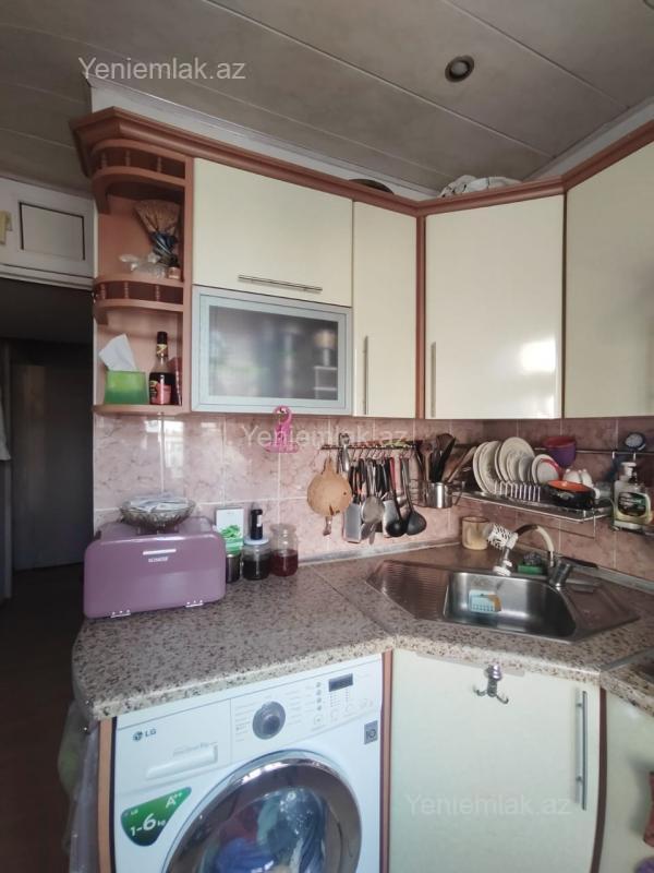 4-комн. квартира на продажу, Низами, Баку