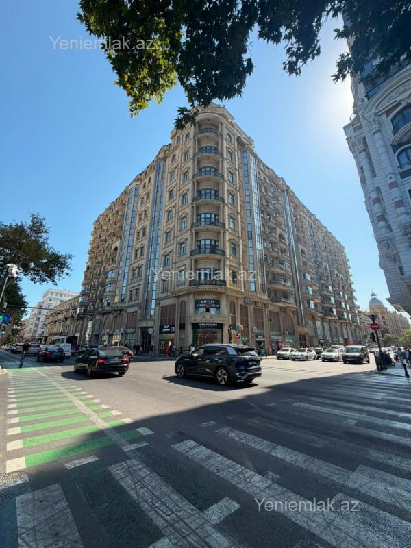 3 otaqlı mənzil satılır, Səbail, Bakı
