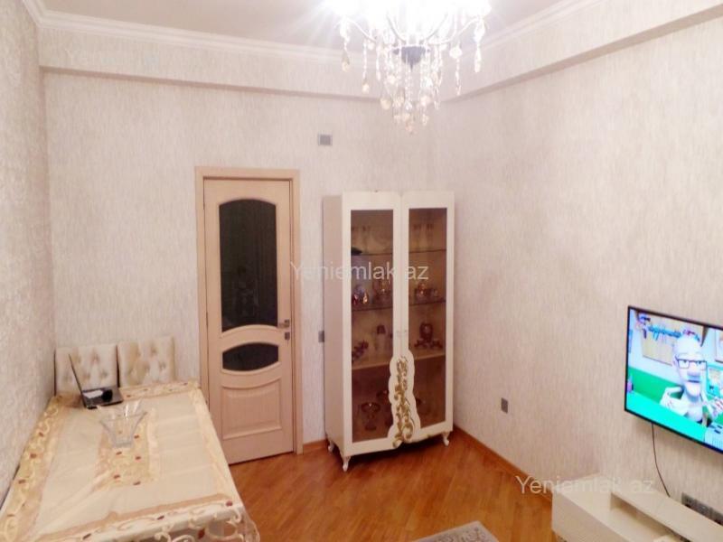 2 otaqlı mənzil satılır, Binəqədi, Bakı