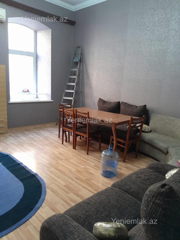 2 otaqlı mənzil satılır, Səbail, Bakı