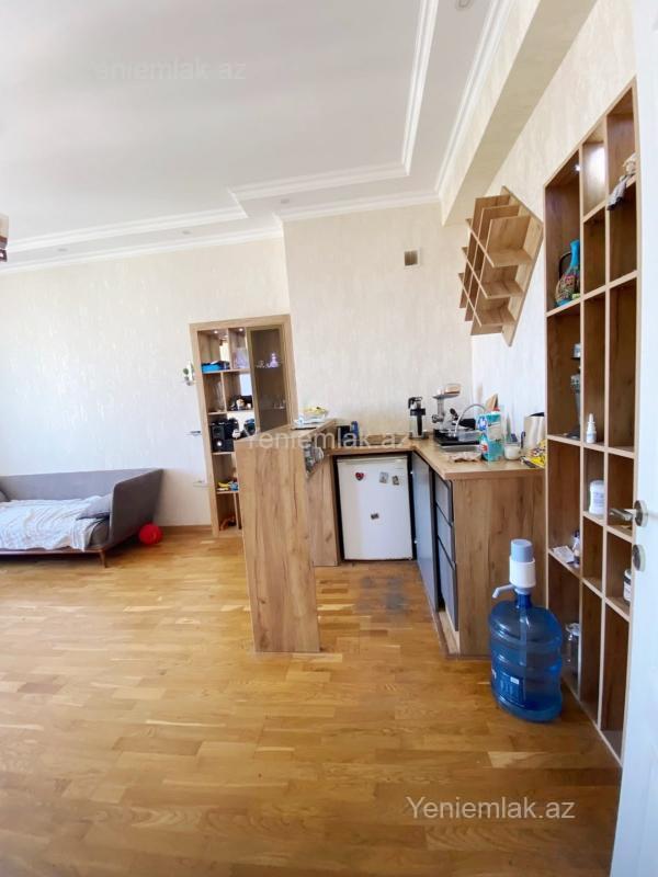 2-комн. квартира на продажу, 8-й микрорайон, Баку