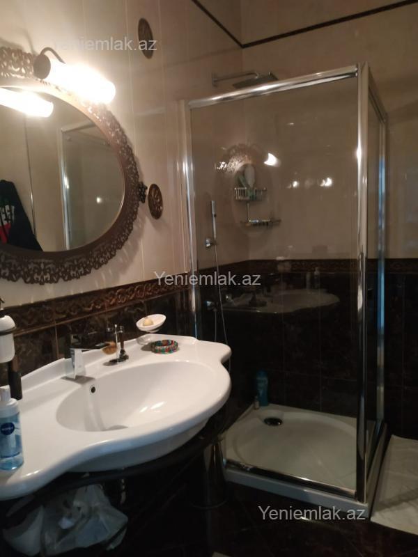 8 otaqlı Həyət evi / Villa, Səbail rayonu, Bakı
