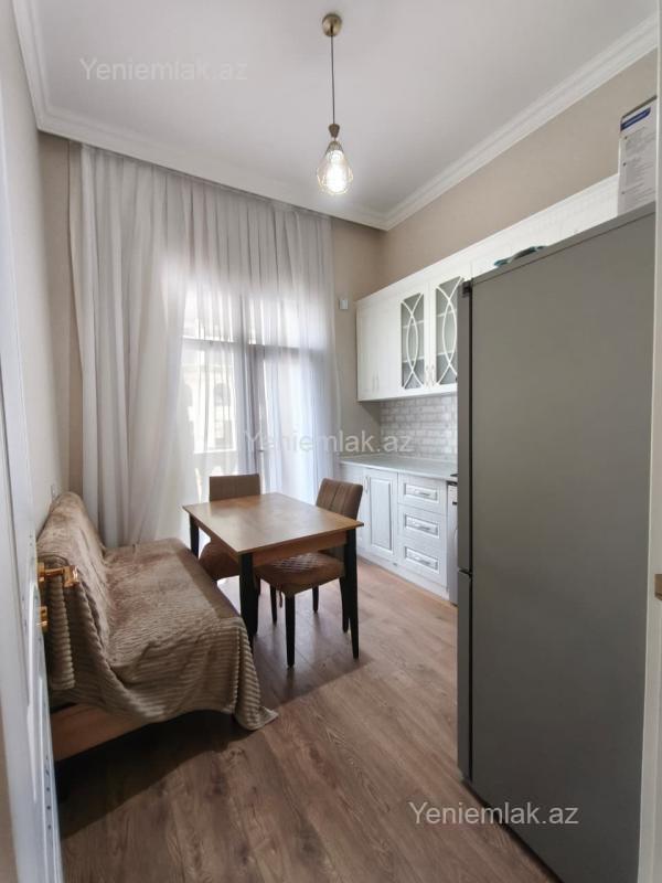 3 otaqlı Bina evi menzil, Sumqayıt Bulvarı, Sumqayıt