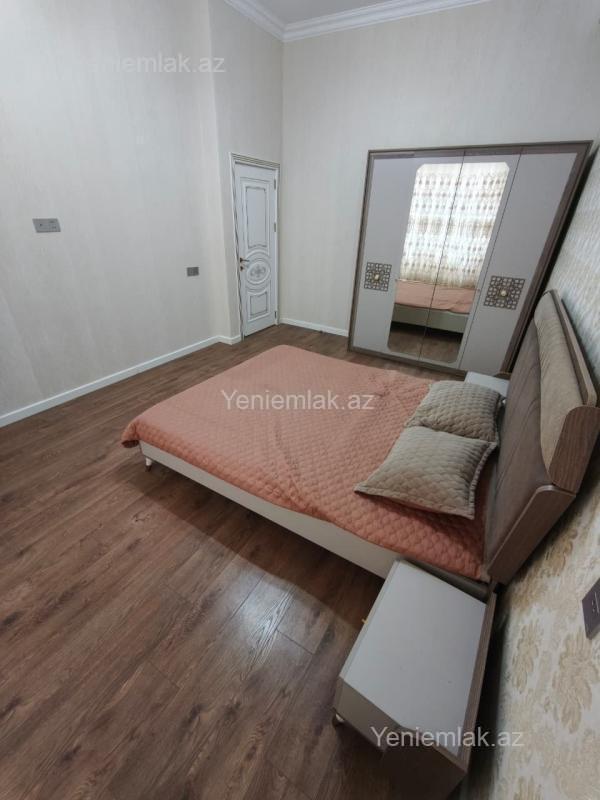 3 otaqlı Bina evi menzil, Sumqayıt Bulvarı, Sumqayıt