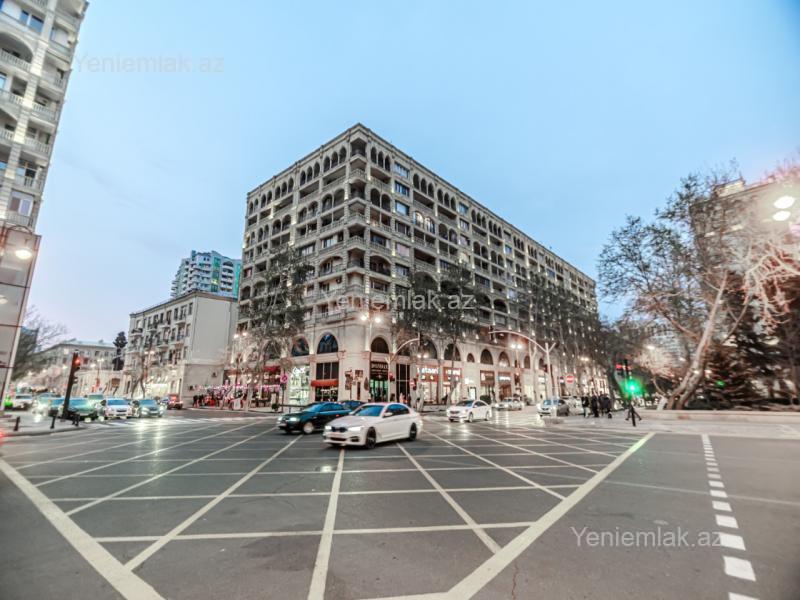 3 otaqlı Bina evi menzil, Səbail rayonu, Bakı