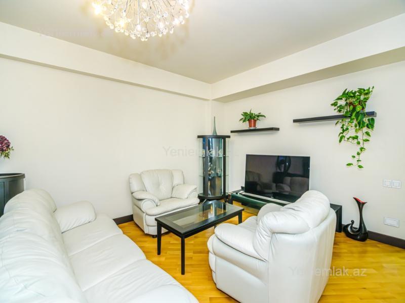 3 otaqlı Bina evi menzil, Səbail rayonu, Bakı