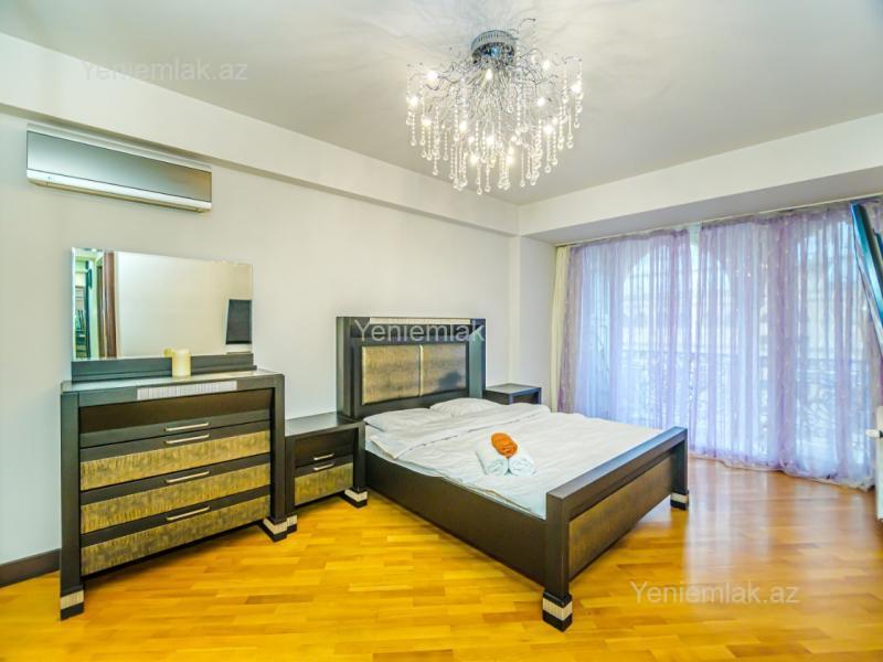 3 otaqlı Bina evi menzil, Səbail rayonu, Bakı