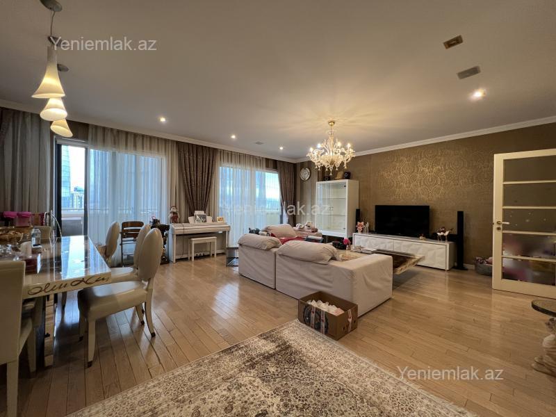 3 otaqlı Bina evi menzil, Səbail rayonu, Bakı