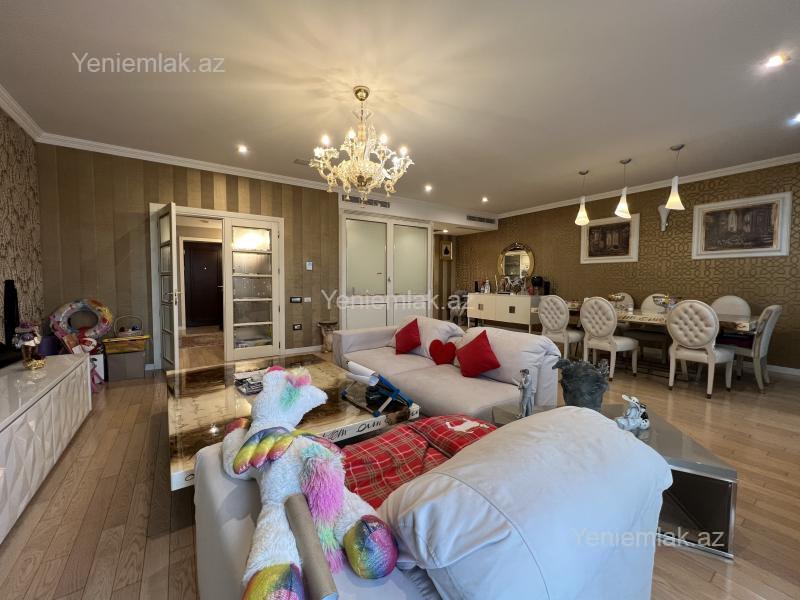3 otaqlı Bina evi menzil, Səbail rayonu, Bakı