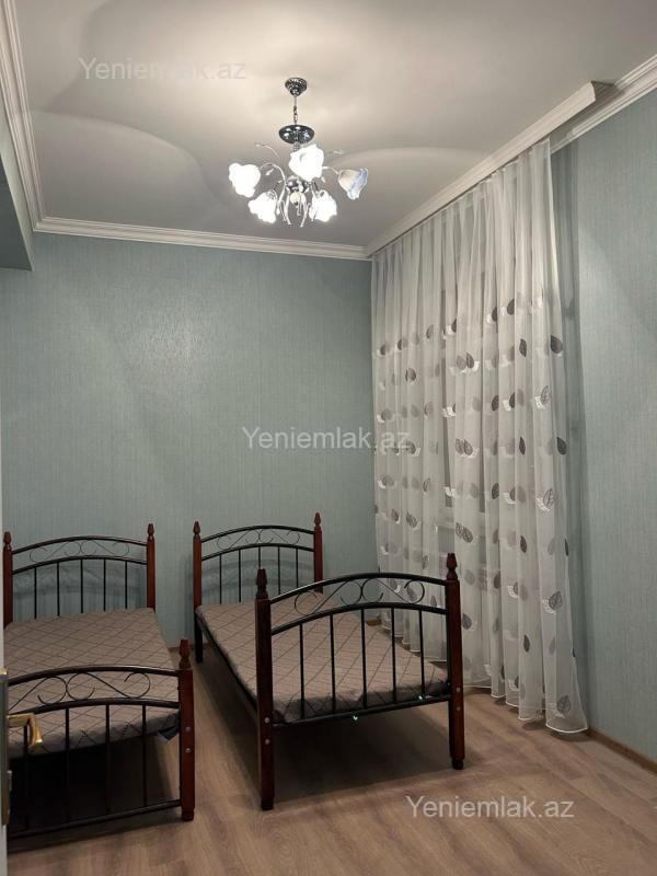 3 otaqlı Bina evi menzil, Sumqayıt Bulvarı, Sumqayıt