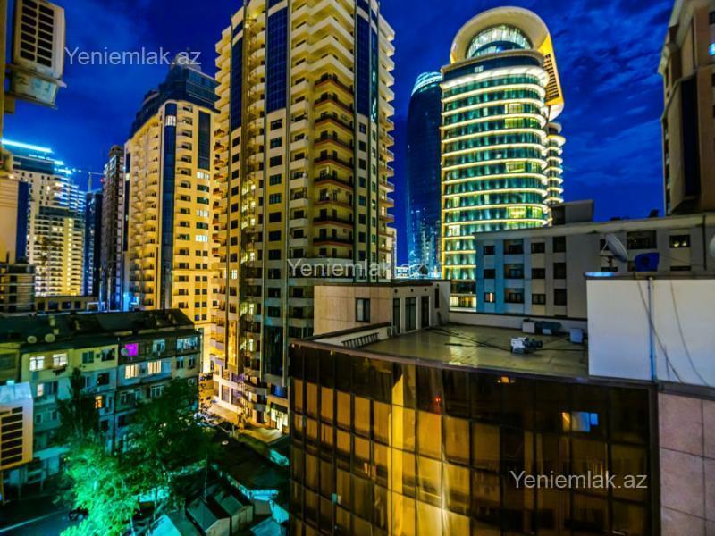 3 otaqlı Bina evi menzil, Səbail rayonu, Bakı