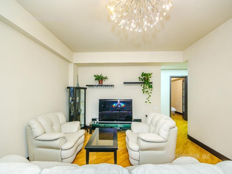 3 otaqlı Bina evi menzil, Səbail rayonu, Bakı
