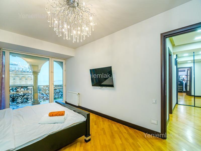 3 otaqlı Bina evi menzil, Səbail rayonu, Bakı