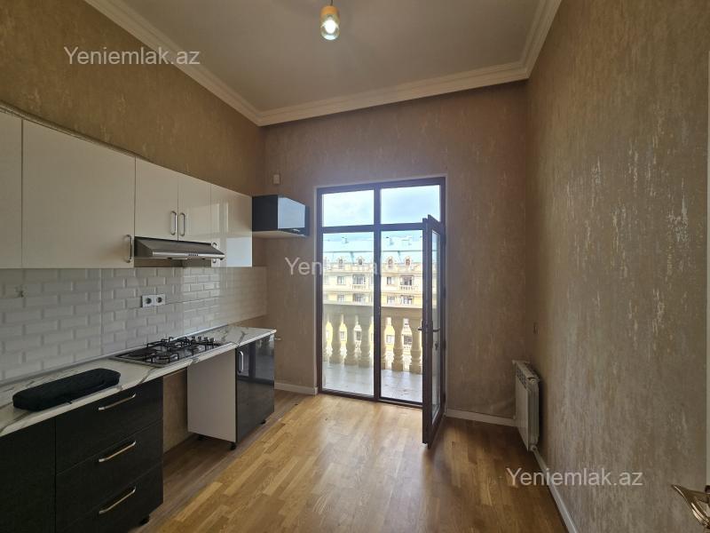 3 otaqlı Bina evi menzil, Sumqayıt Bulvarı, Sumqayıt