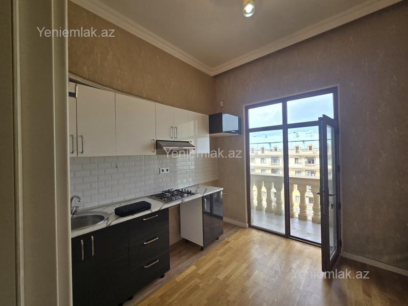 3 otaqlı Bina evi menzil, Sumqayıt Bulvarı, Sumqayıt