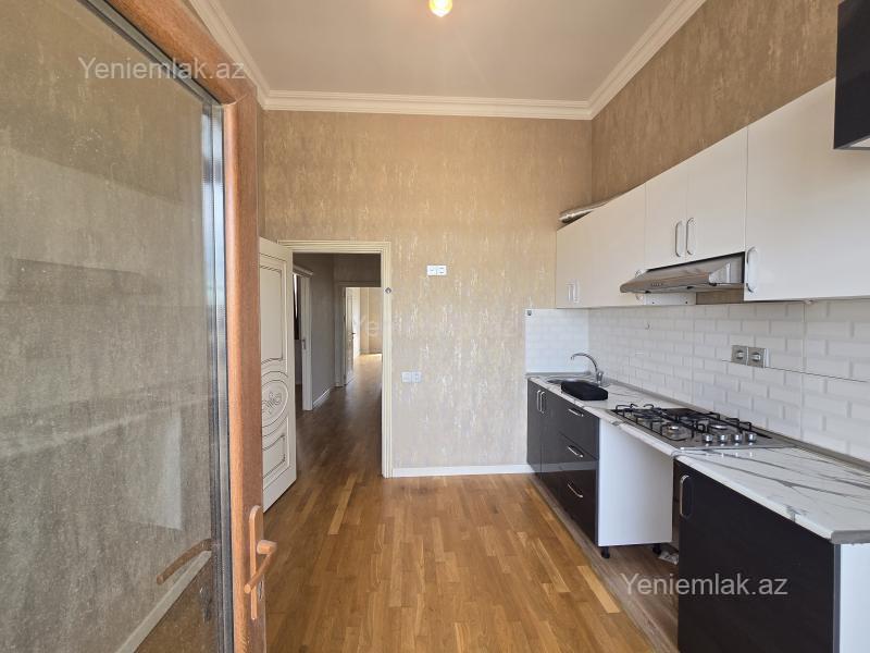3 otaqlı Bina evi menzil, Sumqayıt Bulvarı, Sumqayıt