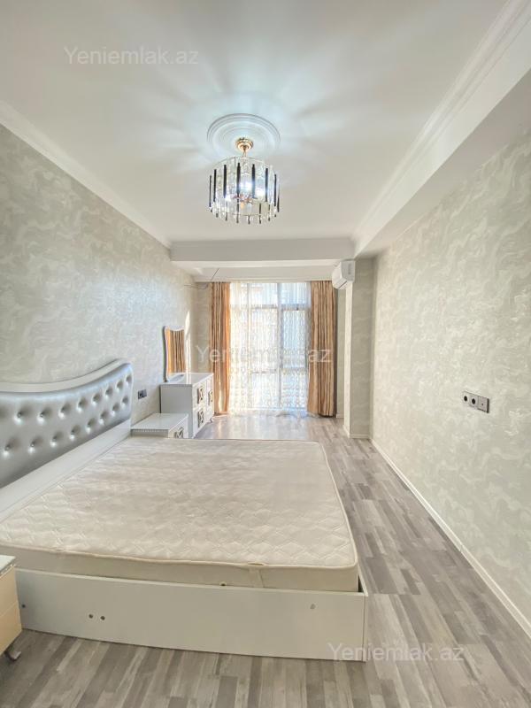 3 otaqlı Bina evi menzil, Sumqayıt Bulvarı, Sumqayıt