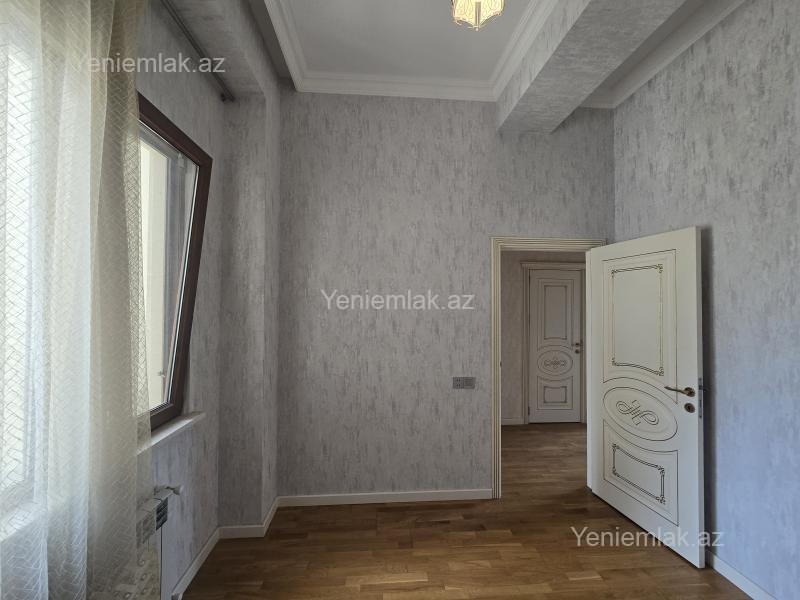 3 otaqlı Bina evi menzil, Sumqayıt Bulvarı, Sumqayıt