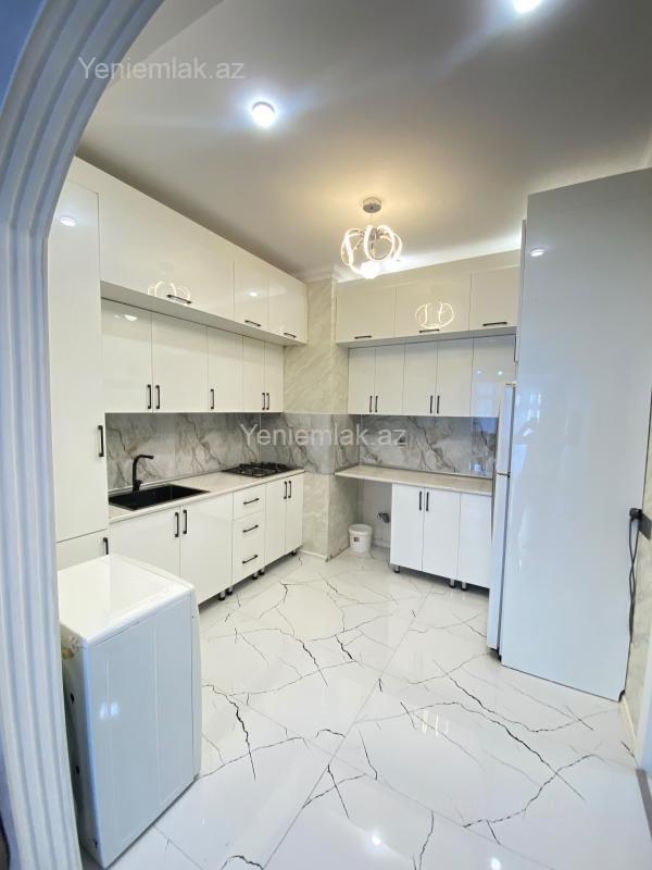 3 otaqlı Bina evi menzil, Sumqayıt Bulvarı, Sumqayıt