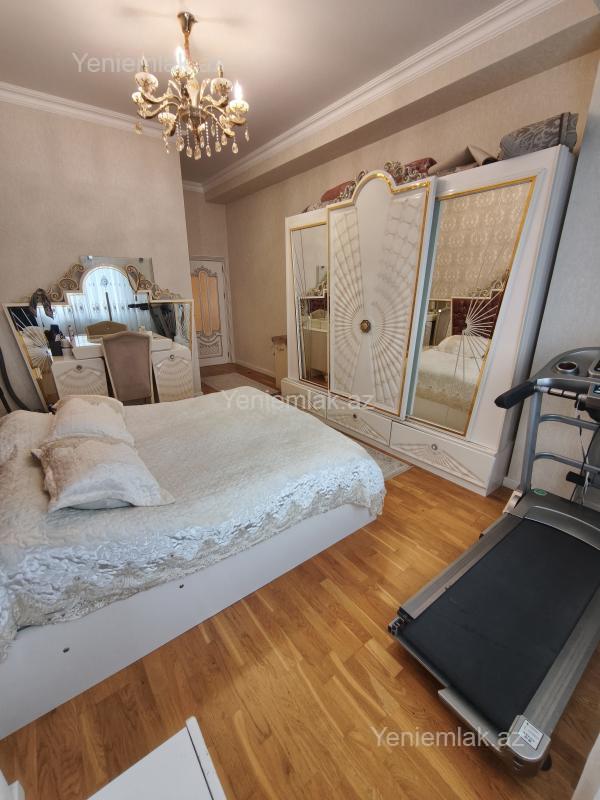 3 otaqlı Bina evi menzil, Sumqayıt Bulvarı, Sumqayıt