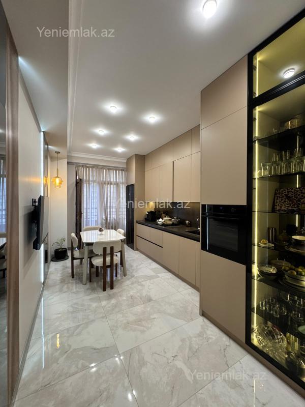 4 otaqlı Bina evi menzil, Səbail rayonu, Bakı