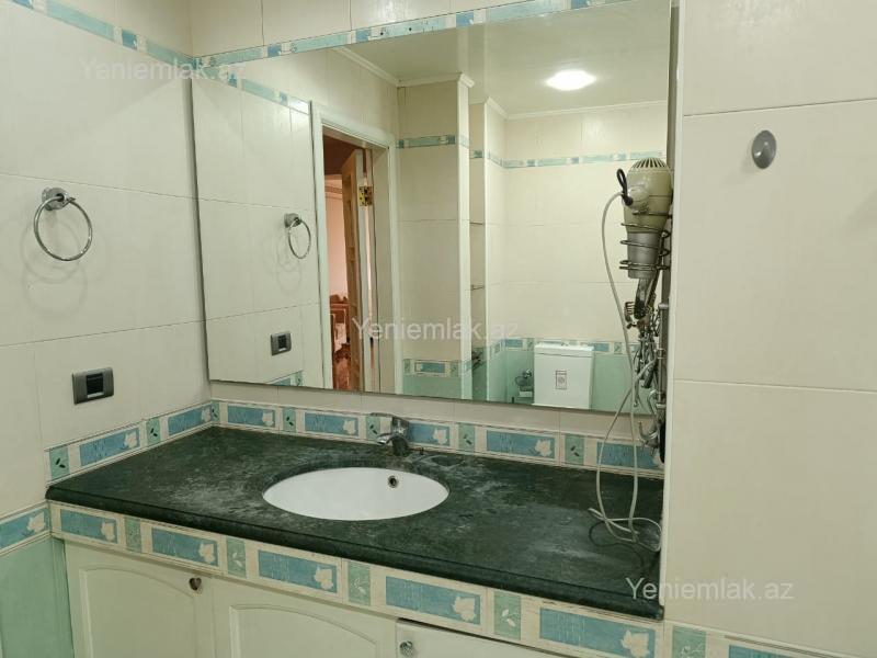 3 otaqlı Bina evi menzil, Səbail rayonu, Bakı