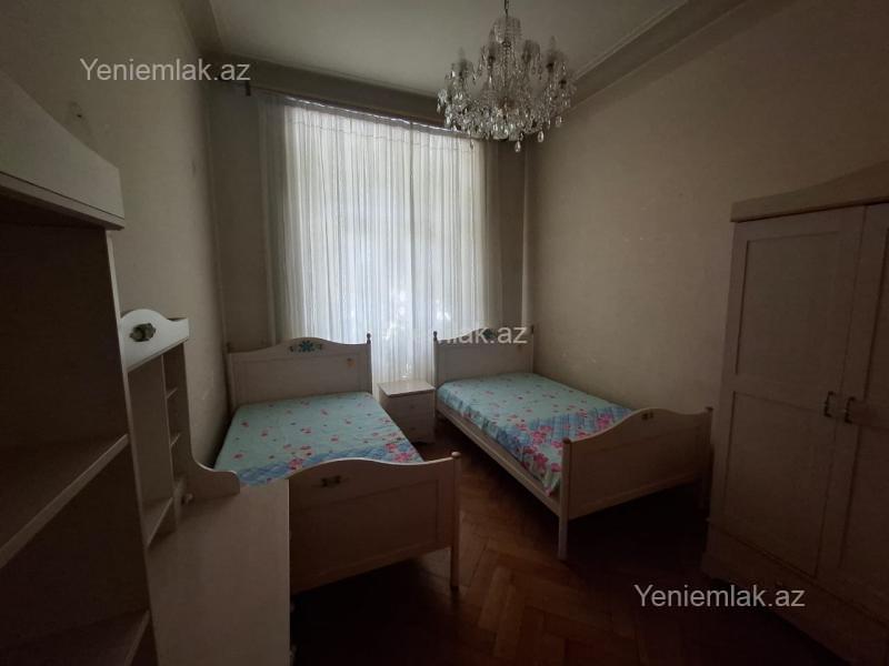 6 otaqlı Bina evi menzil, Səbail rayonu, Bakı