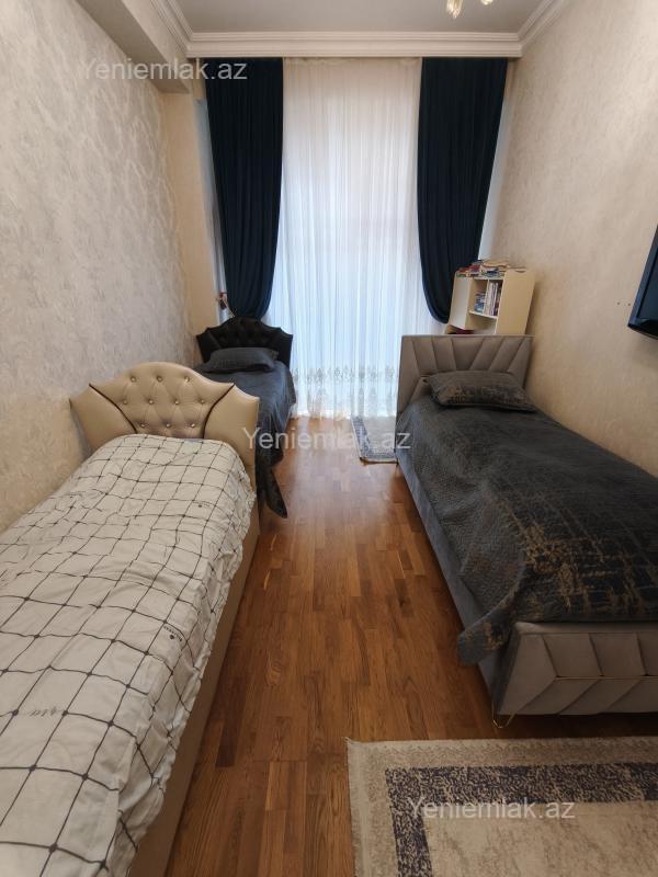 3 otaqlı Bina evi menzil, Sumqayıt Bulvarı, Sumqayıt