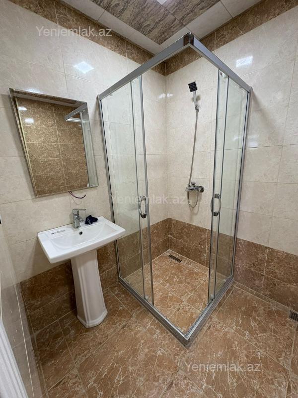 3 otaqlı Bina evi menzil, Sumqayıt Bulvarı, Sumqayıt