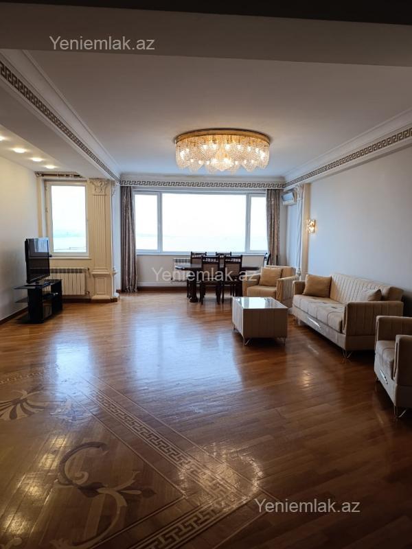 3 otaqlı Bina evi menzil, Səbail rayonu, Bakı