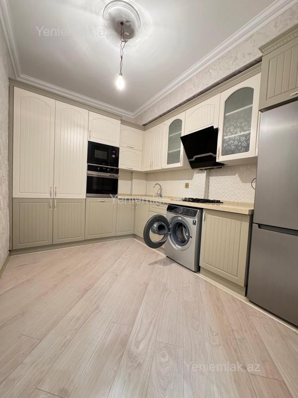 3 otaqlı Bina evi menzil, Sumqayıt Bulvarı, Sumqayıt