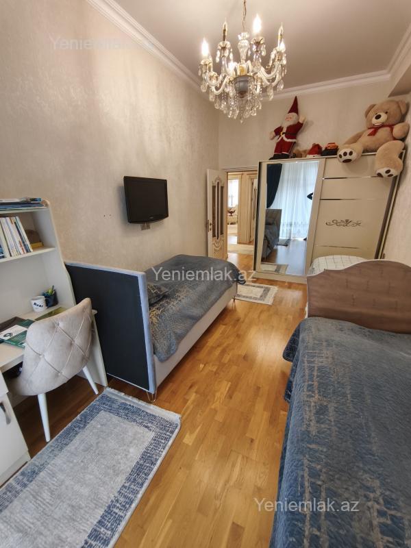 3 otaqlı Bina evi menzil, Sumqayıt Bulvarı, Sumqayıt