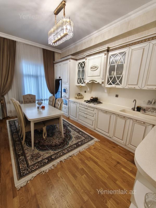 3 otaqlı Bina evi menzil, Sumqayıt Bulvarı, Sumqayıt