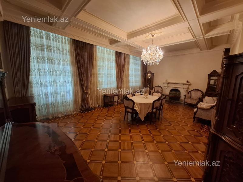 6 otaqlı Bina evi menzil, Səbail rayonu, Bakı