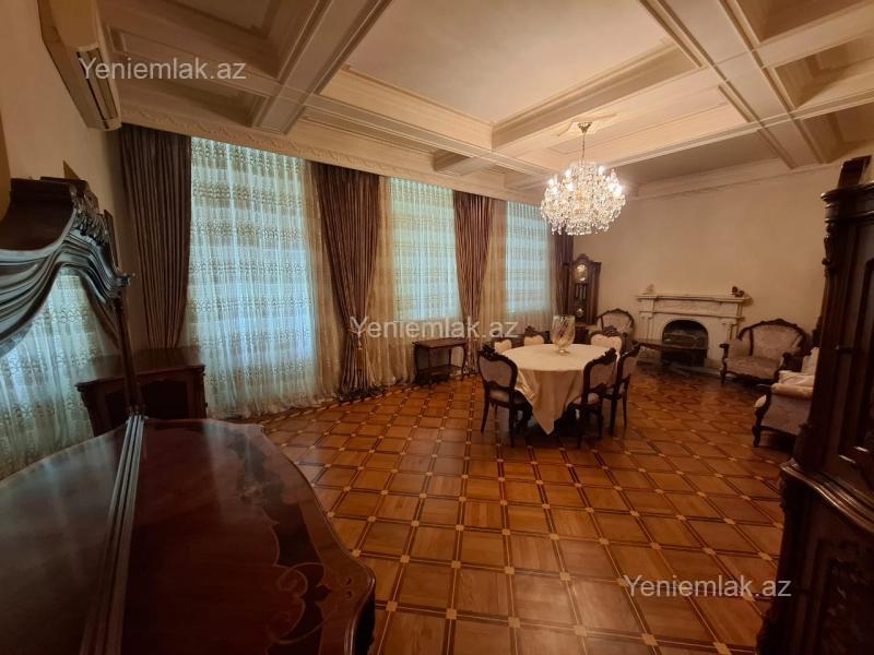6 otaqlı Bina evi menzil, Səbail rayonu, Bakı