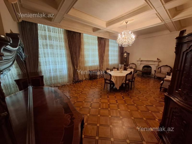 6 otaqlı Bina evi menzil, Səbail rayonu, Bakı