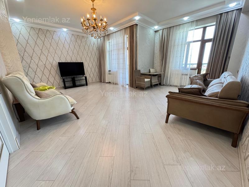 3 otaqlı Bina evi menzil, Sumqayıt Bulvarı, Sumqayıt