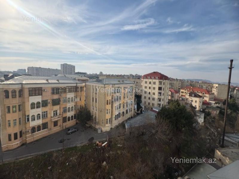 3 otaqlı Bina evi menzil, Səbail rayonu, Bakı