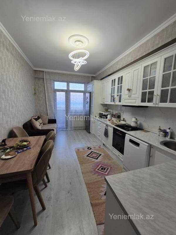 3 otaqlı Bina evi menzil, Sumqayıt Bulvarı, Sumqayıt