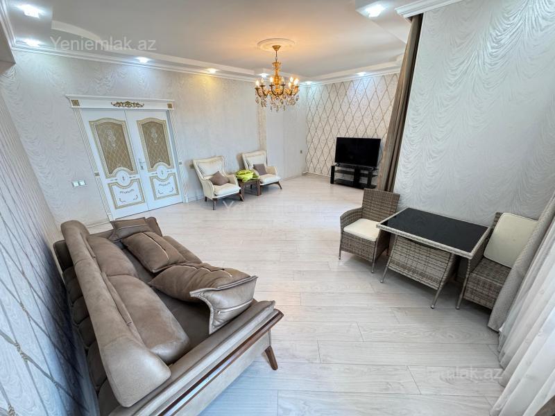 3 otaqlı Bina evi menzil, Sumqayıt Bulvarı, Sumqayıt