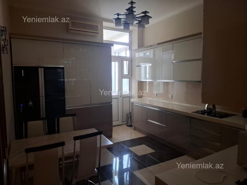 6 otaqlı Bina evi menzil, Səbail rayonu, Bakı