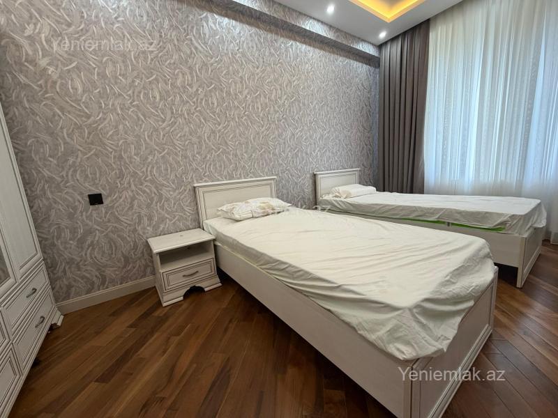 3 otaqlı Bina evi menzil, Sumqayıt Bulvarı, Sumqayıt