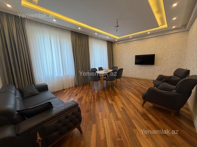 3 otaqlı Bina evi menzil, Sumqayıt Bulvarı, Sumqayıt