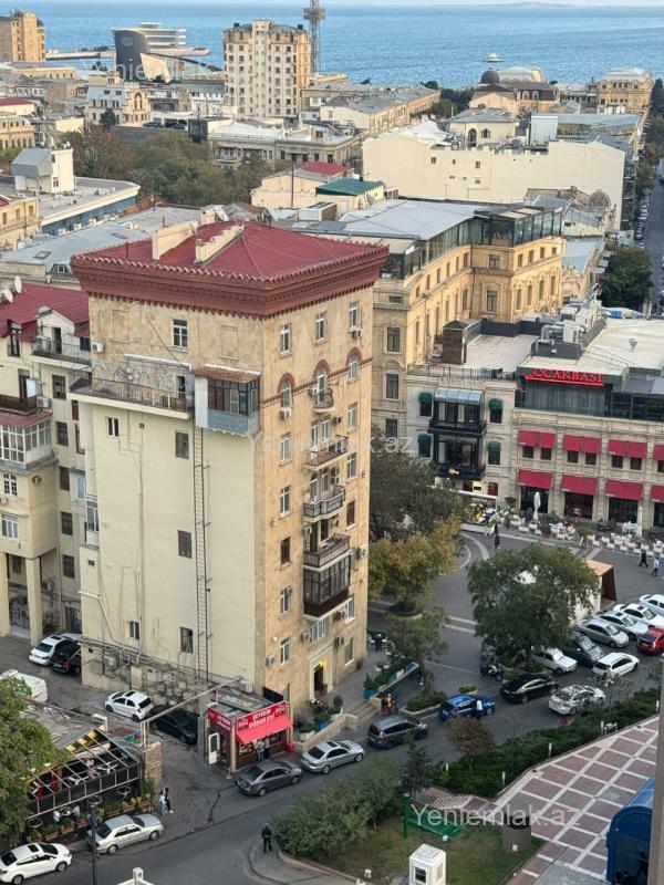 3 otaqlı Bina evi menzil, Səbail rayonu, Bakı