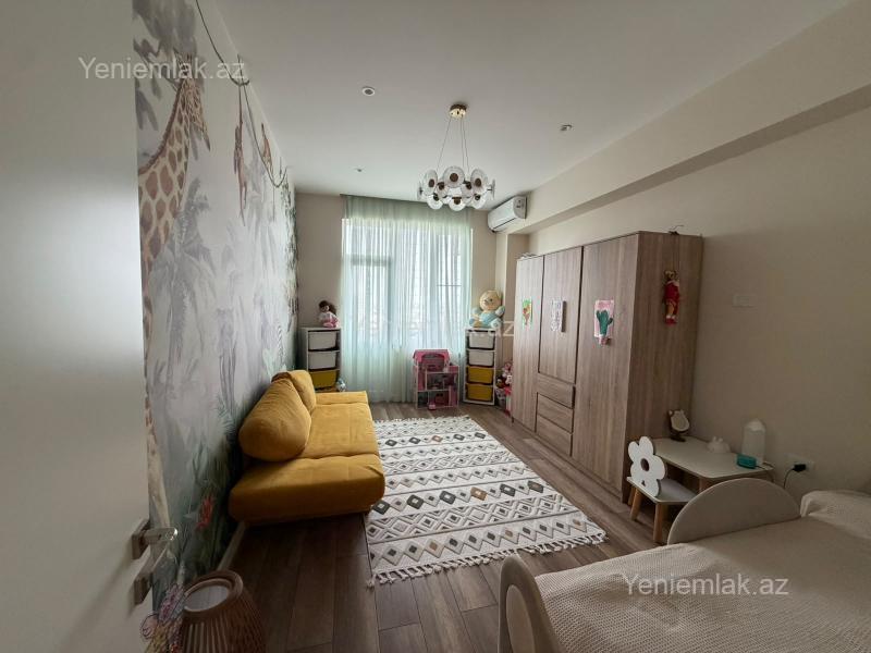 3 otaqlı Bina evi menzil, Səbail rayonu, Bakı