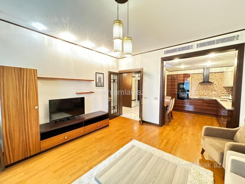 3 otaqlı Bina evi menzil, Səbail rayonu, Bakı